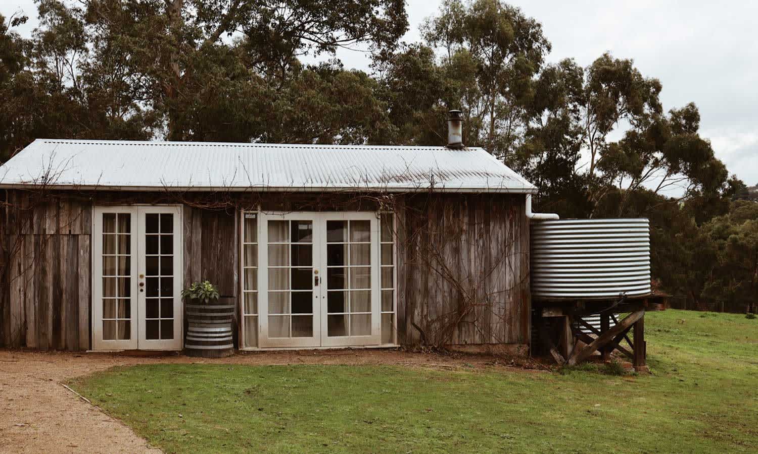 two-log-cabins-airbnb