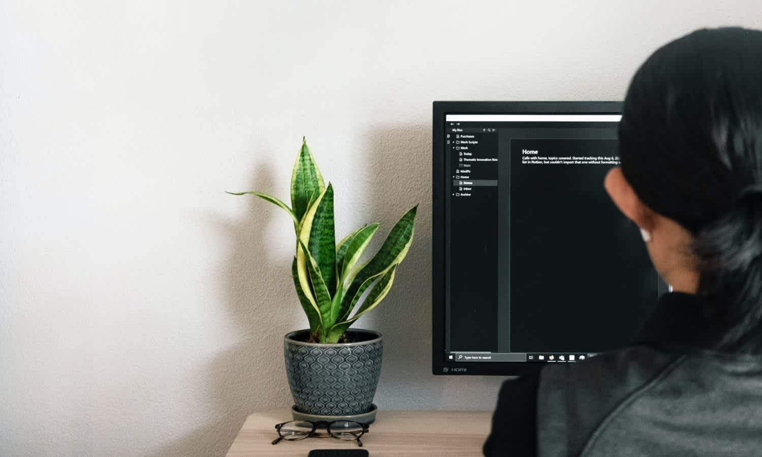 Plant desk