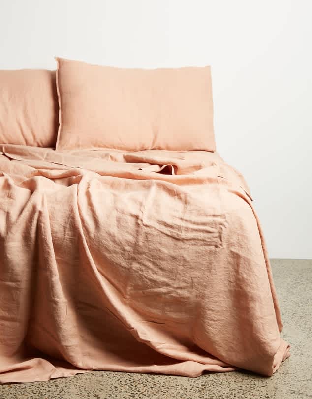 Linen sheet set