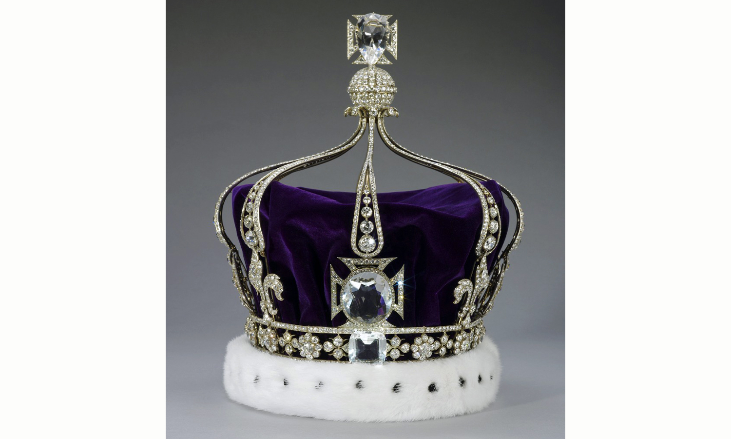 The Queen Mary Crown featuring the Koh I Noor Diamond.