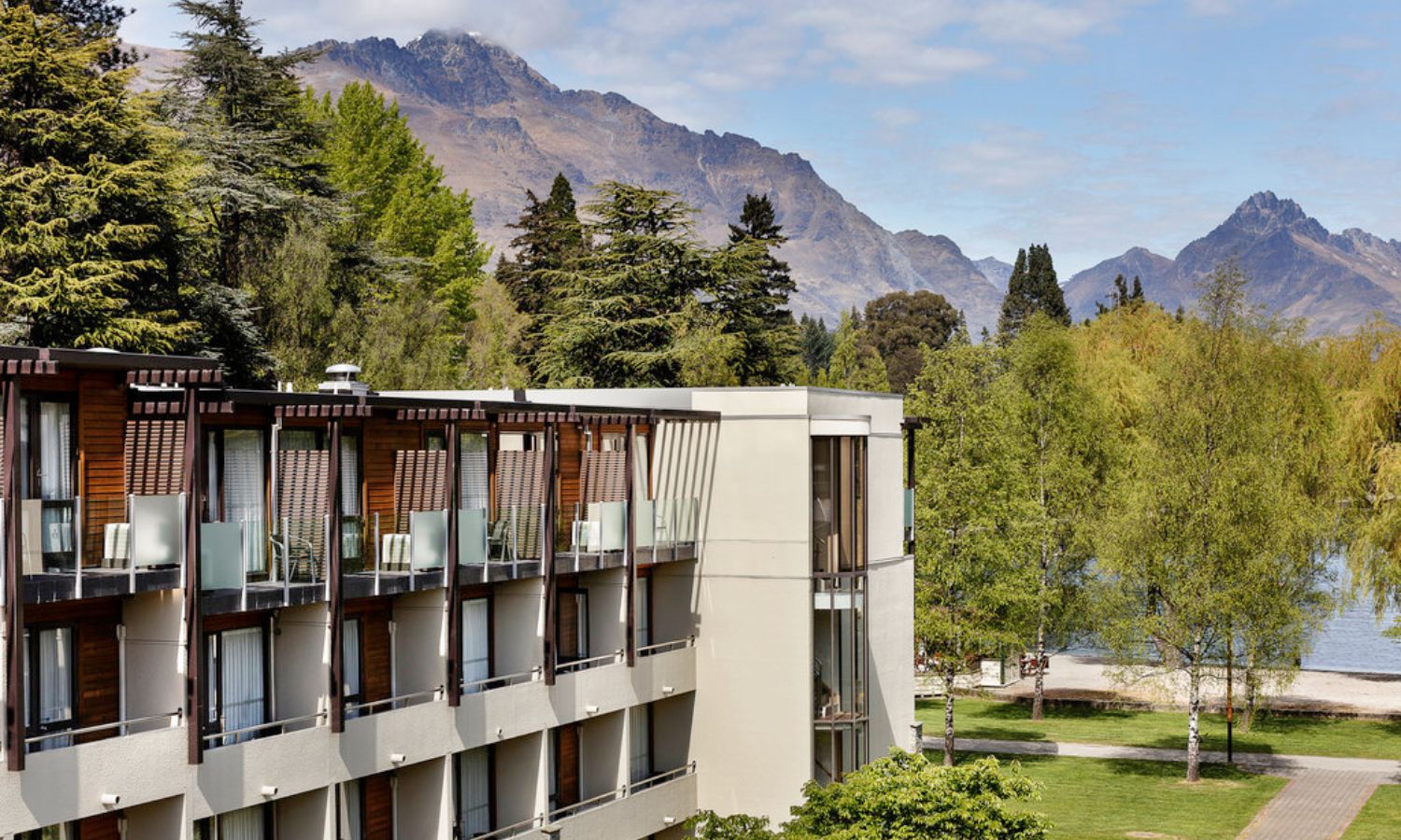 Novotel Queenstown Lakeside