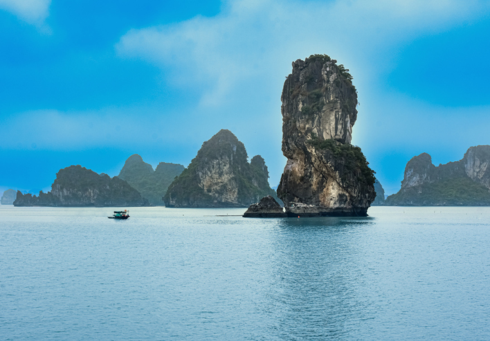 Bai Tu Long Bay