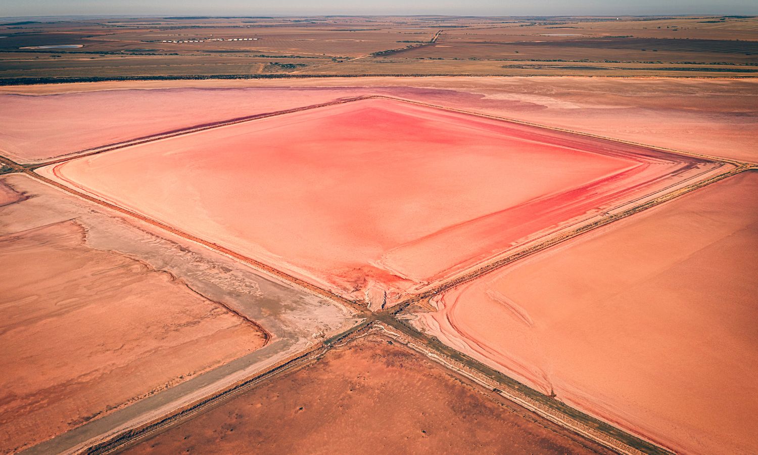 pink lake australia 