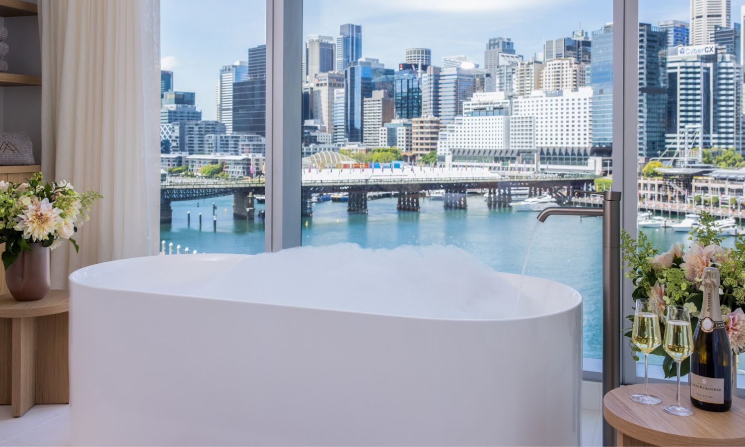 Sofitel Sydney Darling Harbour Spa, Darling Harbour