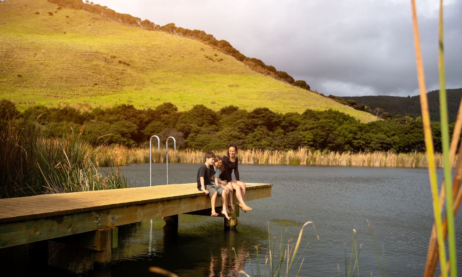 Our Flag Means Death filming locations, Lake Wainamu