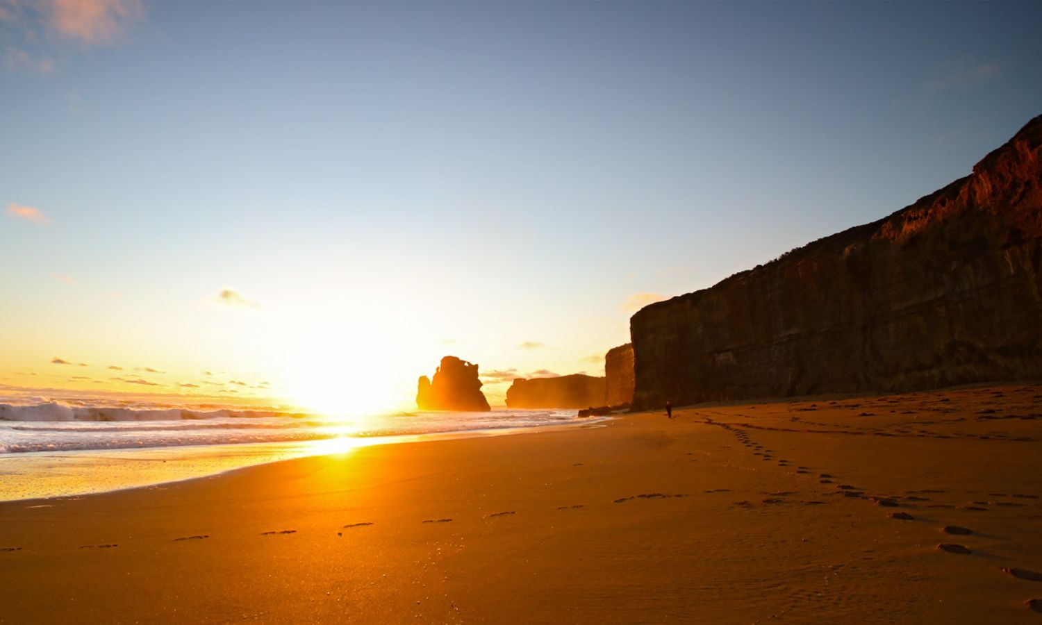 an image of one of the best beaches in victoria