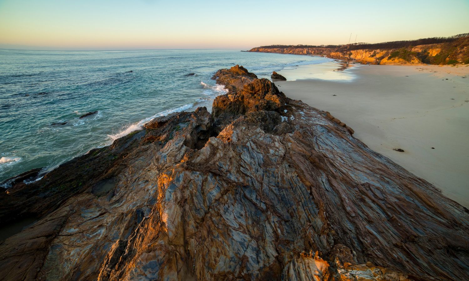 an image of one of the best beaches in victoria