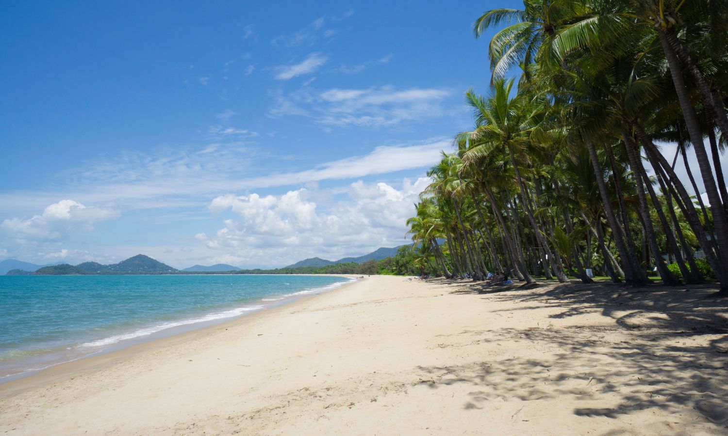 an image of one of the best beaches in queensland