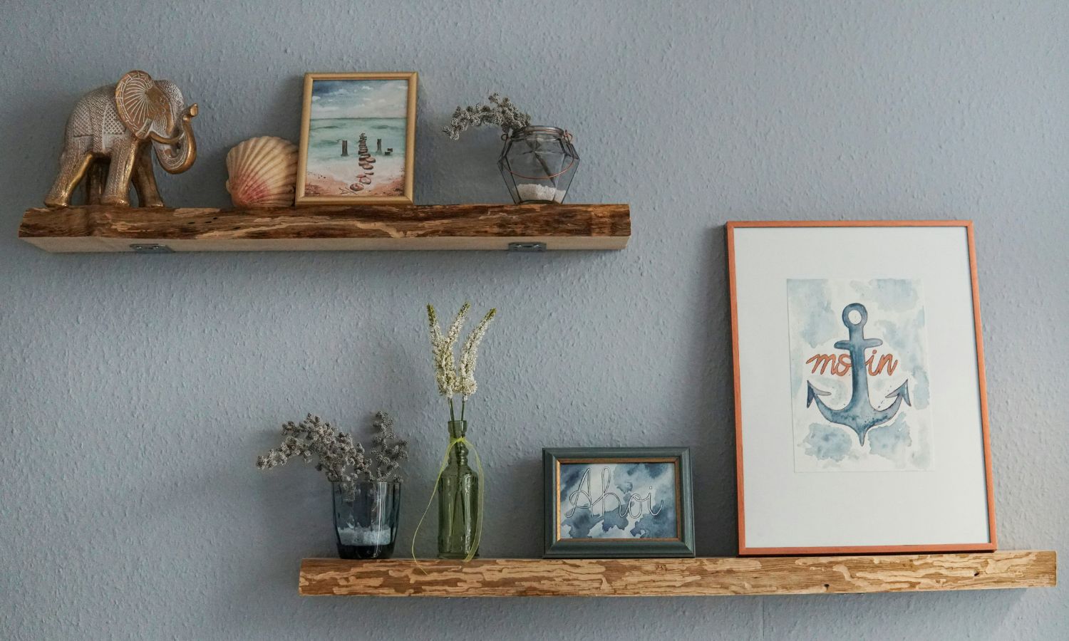 Book shelf styling