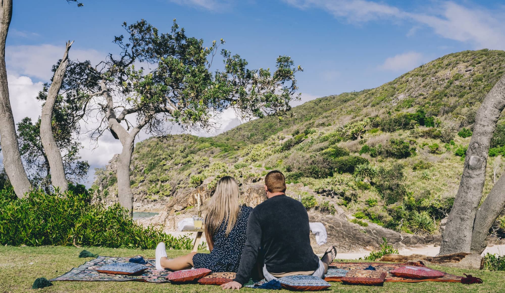 Two people enjoying a picnic