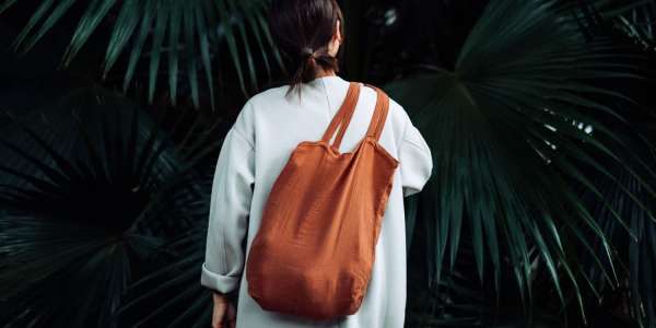 girl with shopping bag