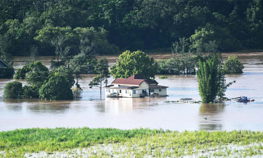 floods australia