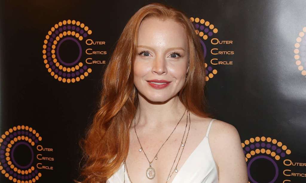 lauren ambrose adult van yellowjackets season 2