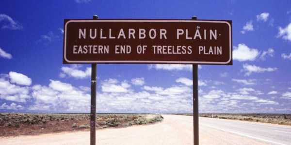 nullarbor plain sign