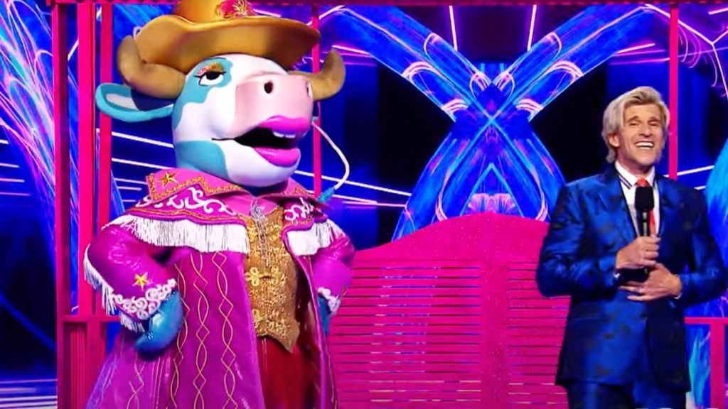 who is the masked singer cowgirl