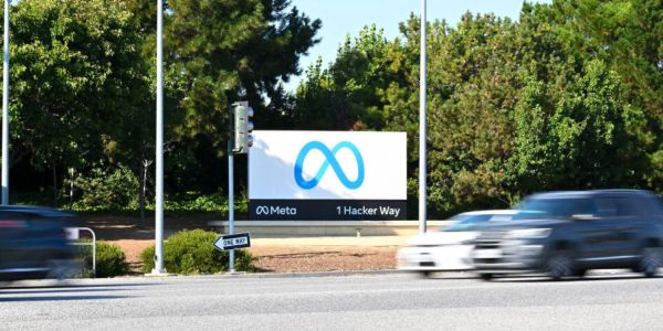 Animage of meta hq in America where ad free subscriptions to facebook and instagram are launching