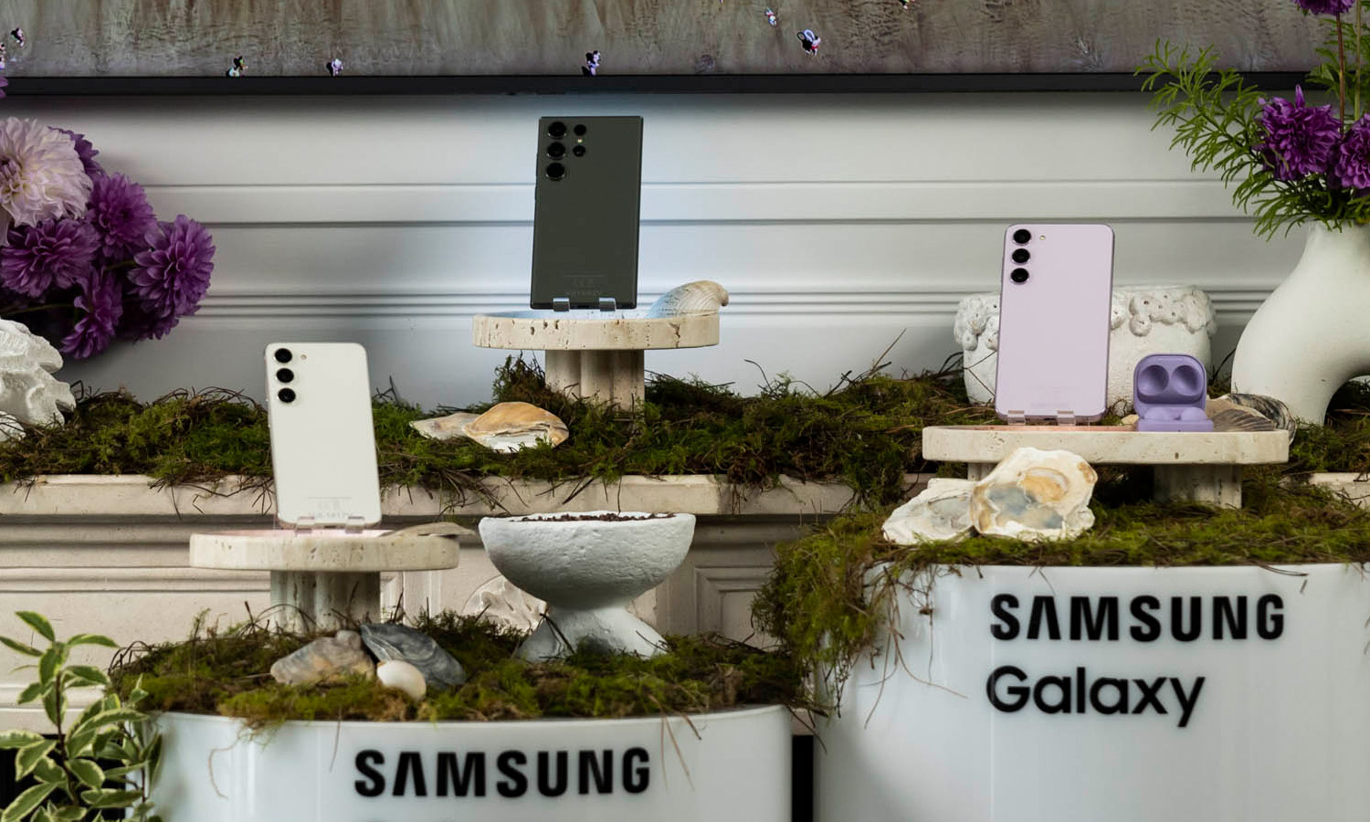 The Samsung Galaxy S23 Ultra, S23+ and S23 phones.